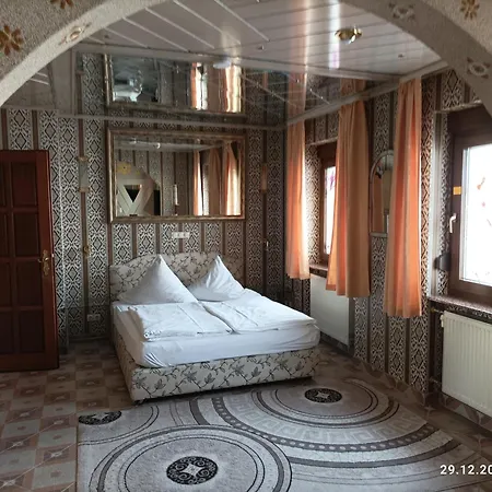 Central Hotel Отель