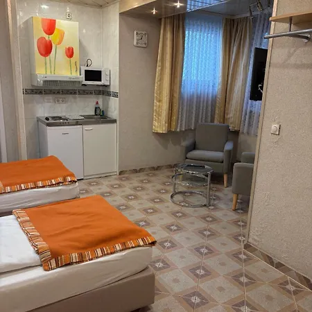 Central Hotel Отель
