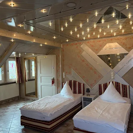 Central Hotel Отель
