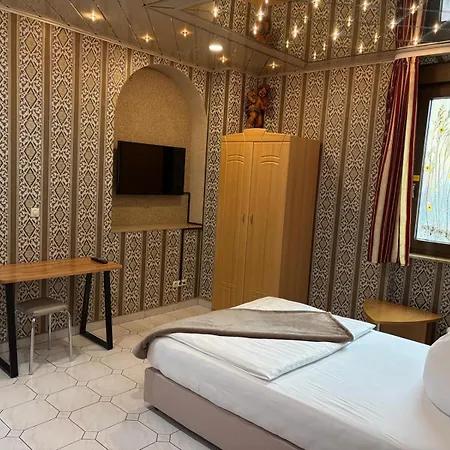 Central Hotel Отель *