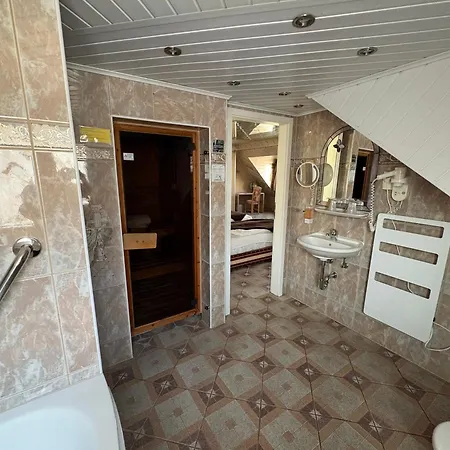 Отель Central Hotel Шветцинген
