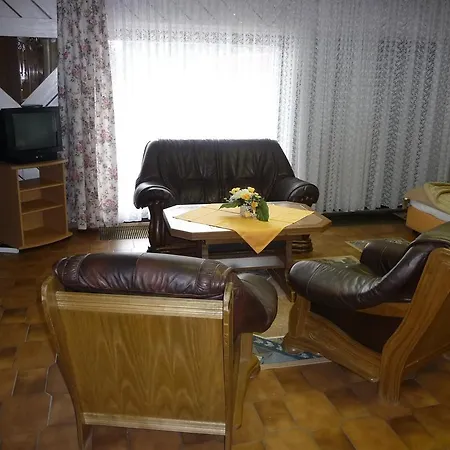 Central Hotel *