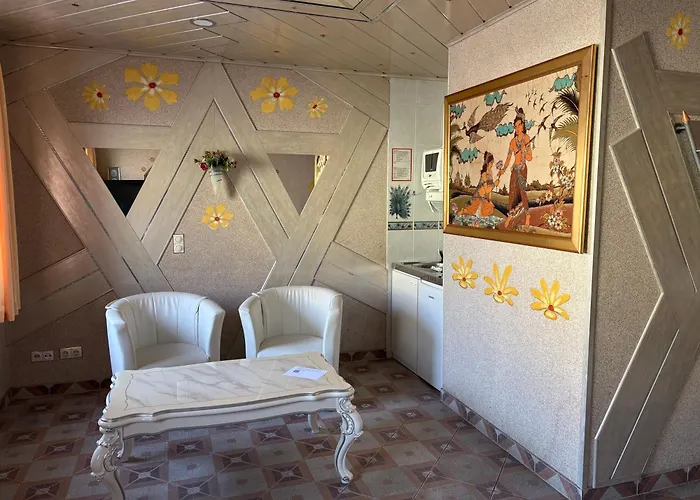 Central Hotel Otel *